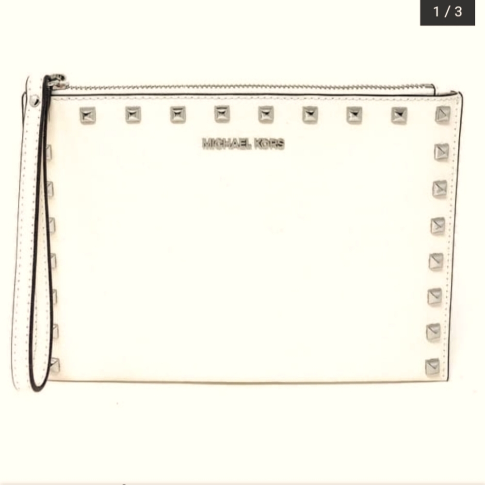 AUTHENTIC/MICHAEL KORS ZIP STUDDED CLUTCH WRISTLET/OPAL WHITE/LEATHER